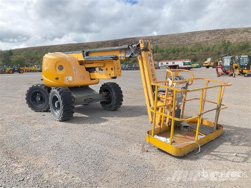 Haulotte HA16PXNT 4WD Diesel Articulating Boom Lift (Inoper Elevadores braços articulados