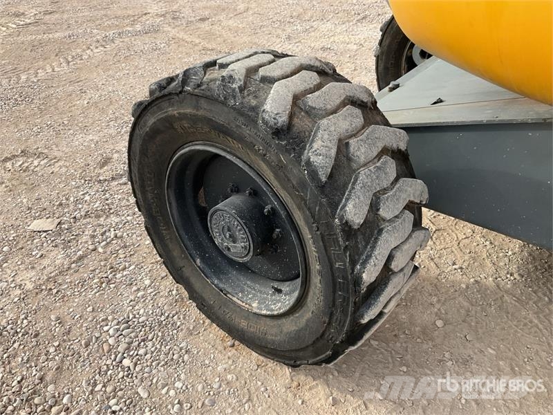 Haulotte HA16PXNT 4WD Diesel Articulating Boom Lift Bomlifte med knækarm