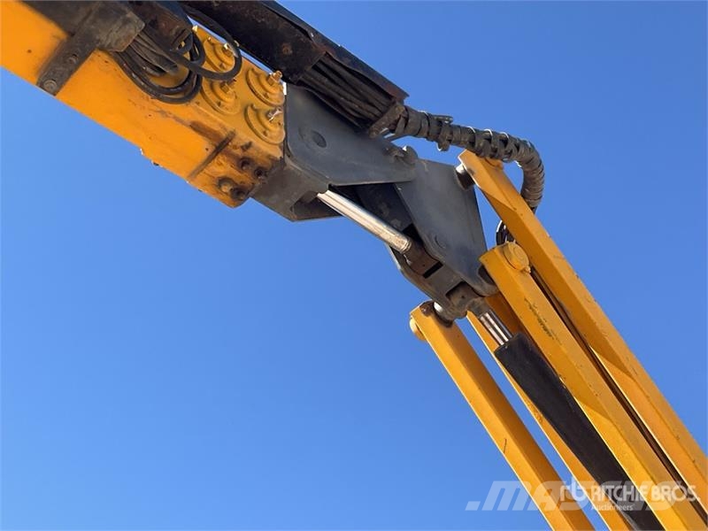 Haulotte HA16PXNT 4WD Diesel Articulating Boom Lift Bomlifte med knækarm
