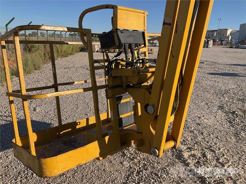 Haulotte HA16PXNT 4WD Diesel Articulating Boom Lift ブームリフト 屈伸型