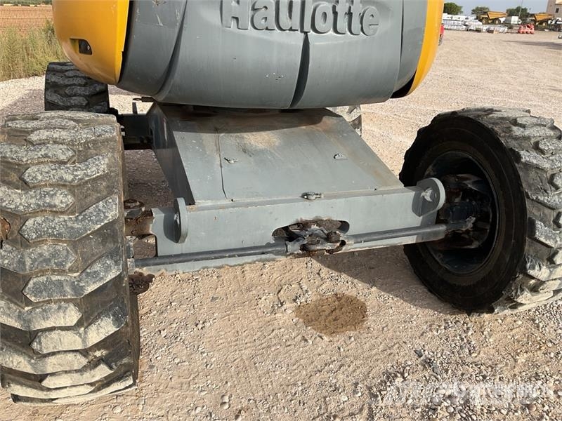 Haulotte HA16PXNT 4WD Diesel Articulating Boom Lift Bomlifte med knækarm