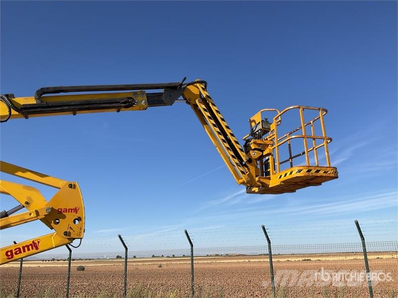 Haulotte HA16PXNT 4WD Diesel Articulating Boom Lift ブームリフト 屈伸型