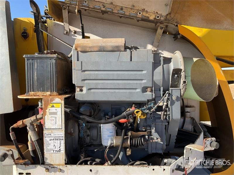 Haulotte HA16PXNT 4WD Diesel Articulating Boom Lift ブームリフト 屈伸型