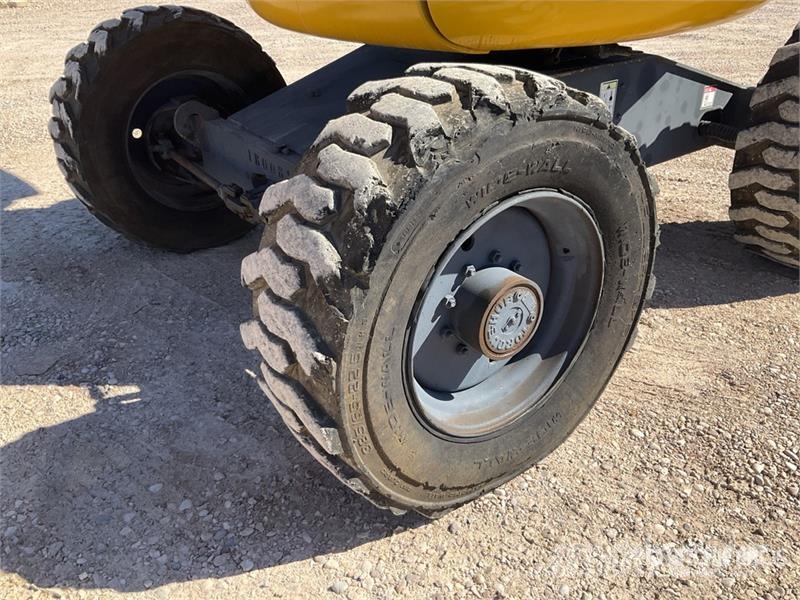 Haulotte HA16PXNT 4WD Diesel Articulating Boom Lift Bomlifte med knækarm