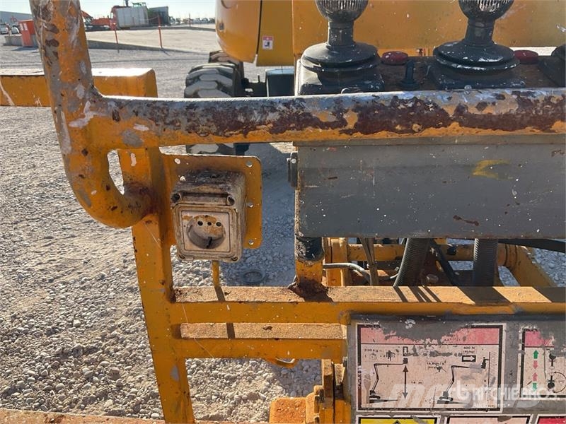 Haulotte HA16PXNT 4WD Diesel Articulating Boom Lift ブームリフト 屈伸型