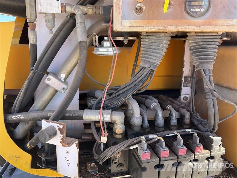 Haulotte HA16PXNT 4WD Diesel Articulating Boom Lift Bomlifte med knækarm