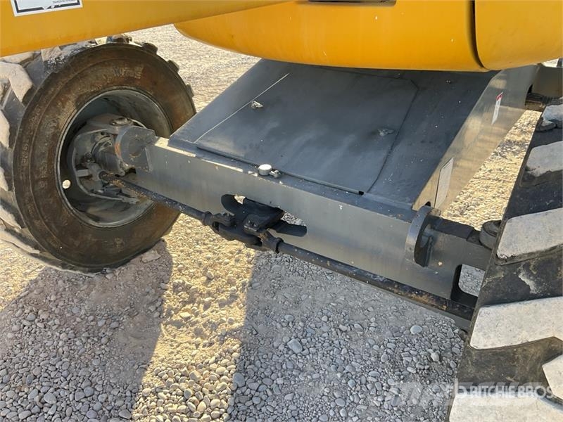 Haulotte HA16PXNT 4WD Diesel Articulating Boom Lift ブームリフト 屈伸型