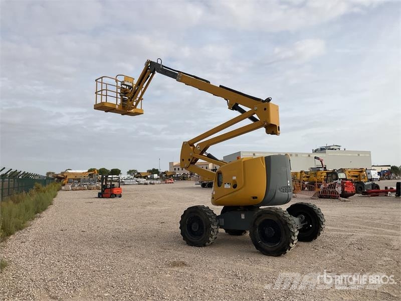 Haulotte HA16PXNT 4WD Diesel Articulating Boom Lift Bomlifte med knækarm