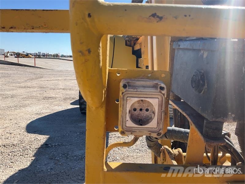 Haulotte HA16PXNT 4WD Diesel Articulating Boom Lift Bomlifte med knækarm