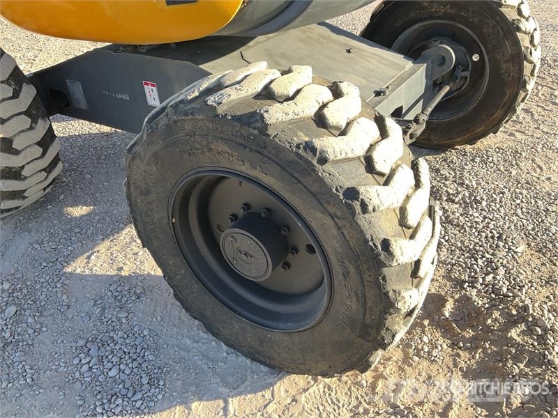 Haulotte HA16PXNT 4WD Diesel Articulating Boom Lift ブームリフト 屈伸型