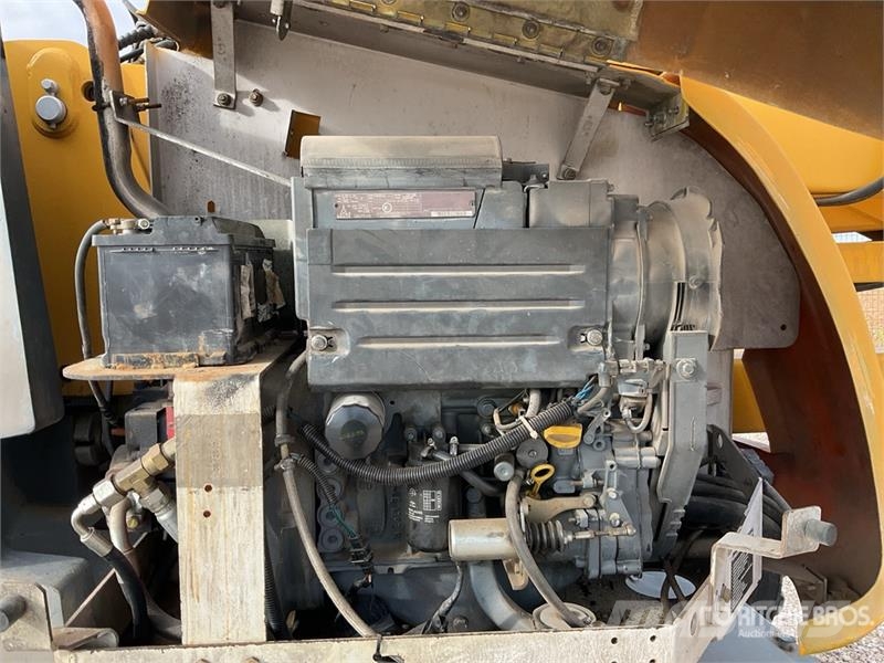 Haulotte HA16PXNT 4WD Diesel Articulating Boom Lift Bomlifte med knækarm