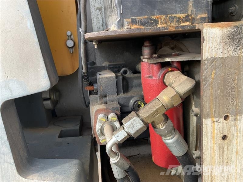 Haulotte HA16PXNT 4WD Diesel Articulating Boom Lift Bomlifte med knækarm