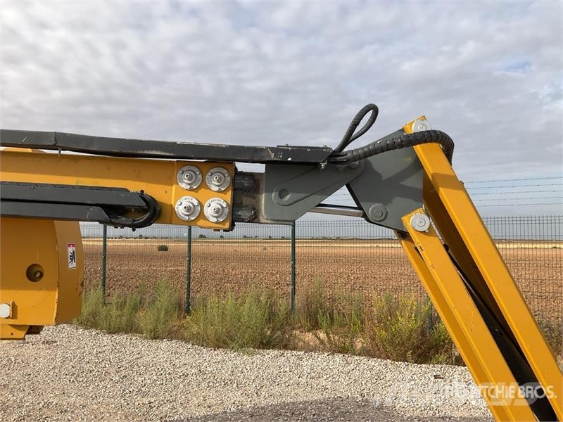 Haulotte HA16PXNT 4WD Diesel Articulating Boom Lift Bomlifte med knækarm