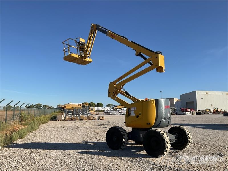 Haulotte HA16PXNT 4WD Diesel Articulating Boom Lift ブームリフト 屈伸型