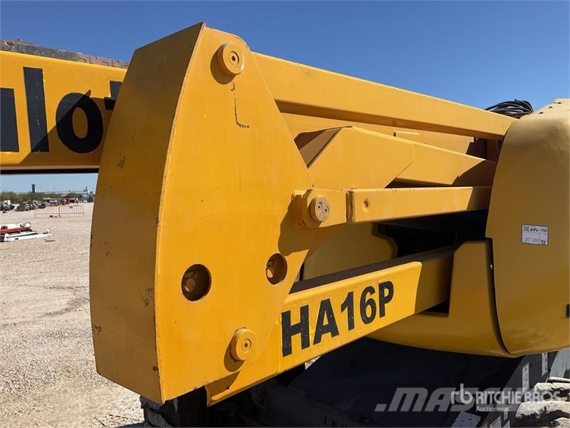 Haulotte HA16PXNT 4WD Diesel Articulating Boom Lift Bomlifte med knækarm