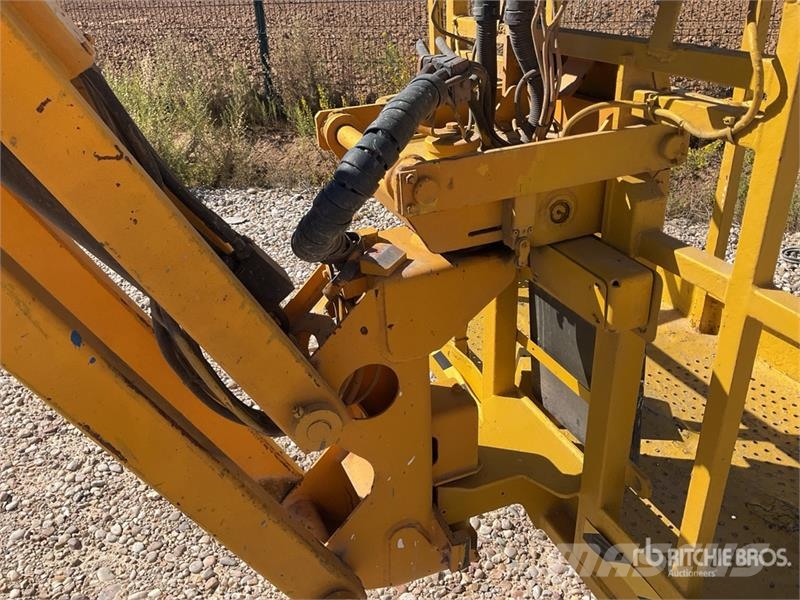 Haulotte HA16PXNT 4WD Diesel Articulating Boom Lift Bomlifte med knækarm