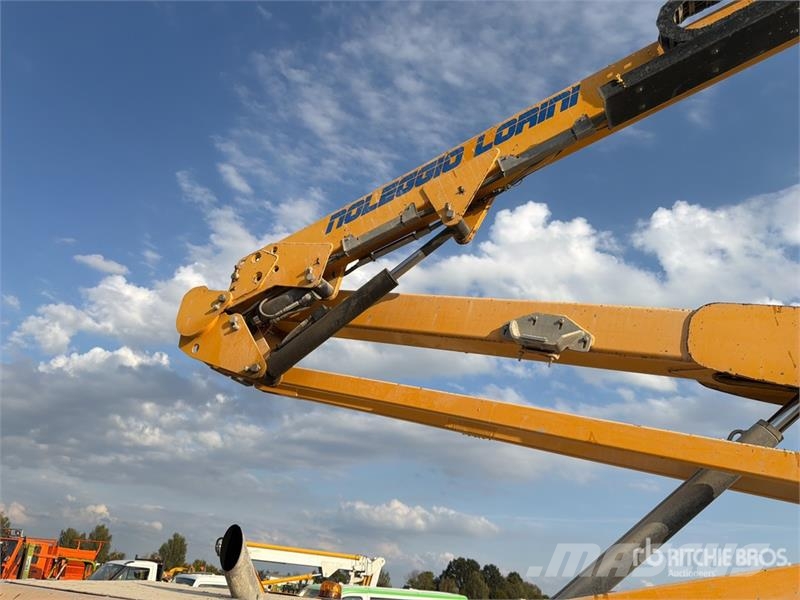 Haulotte HA16RT Diesel Articulating Boom Lift Nacelles articulées