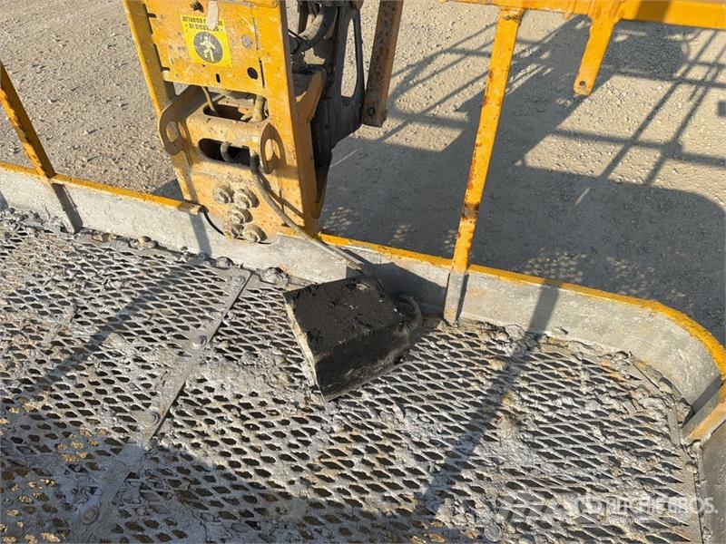 Haulotte HA16RT Diesel Articulating Boom Lift Nacelles articulées