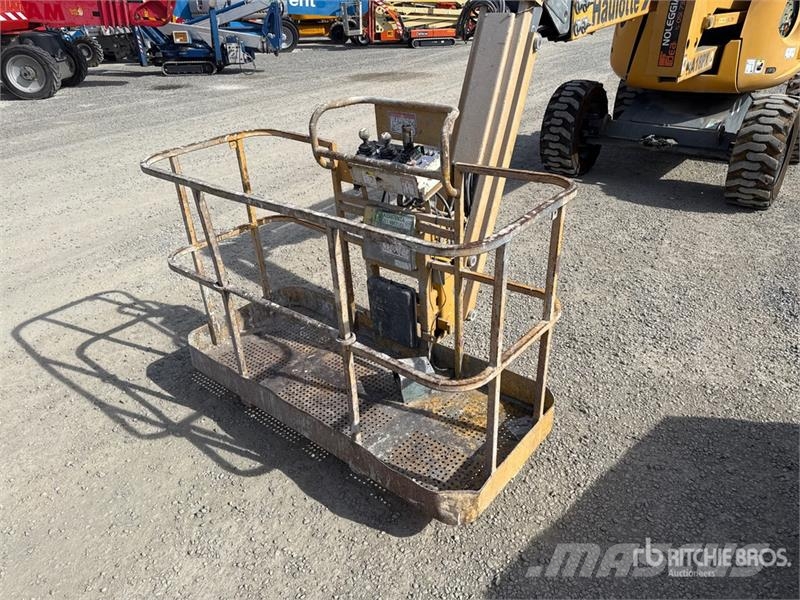 Haulotte HA18PX Articulating Boom Lift Karos emelők
