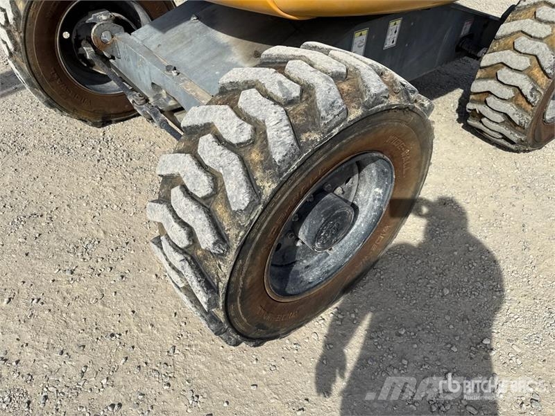 Haulotte HA18PX Articulating Boom Lift Karos emelők