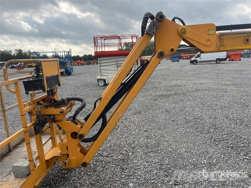 Haulotte HA18PXNT 4WD Diesel Articulating Boom Lift Zglobne dvižne ploščadi