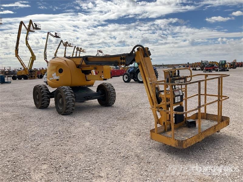 Haulotte HA18PXNT 4WD Diesel Articulating Boom Lift Kuukulkijat