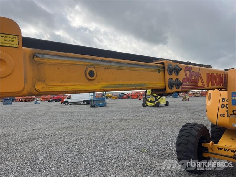 Haulotte HA18PXNT 4WD Diesel Articulating Boom Lift Zglobne dvižne ploščadi