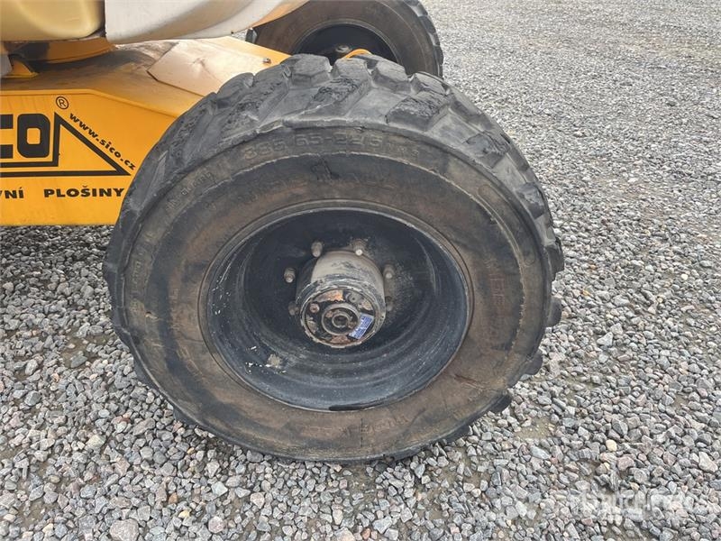 Haulotte HA18PXNT 4WD Diesel Articulating Boom Lift Zglobne dvižne ploščadi
