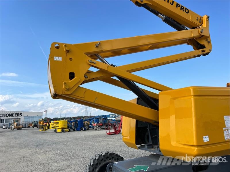Haulotte HA20 RTJ PRO Diesel Articulating Boom Lift Nacelles articulées