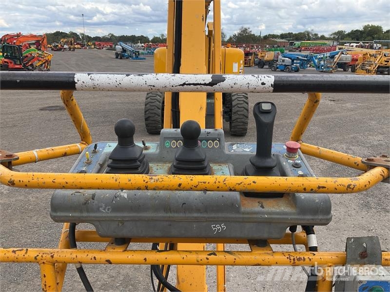 Haulotte HA260PX 4WD Diesel Articulating Boom Lift Gelenkteleskoparbeitsbühnen