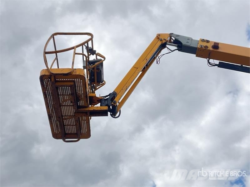 Haulotte HA260PX 4WD Diesel Articulating Boom Lift Gelenkteleskoparbeitsbühnen
