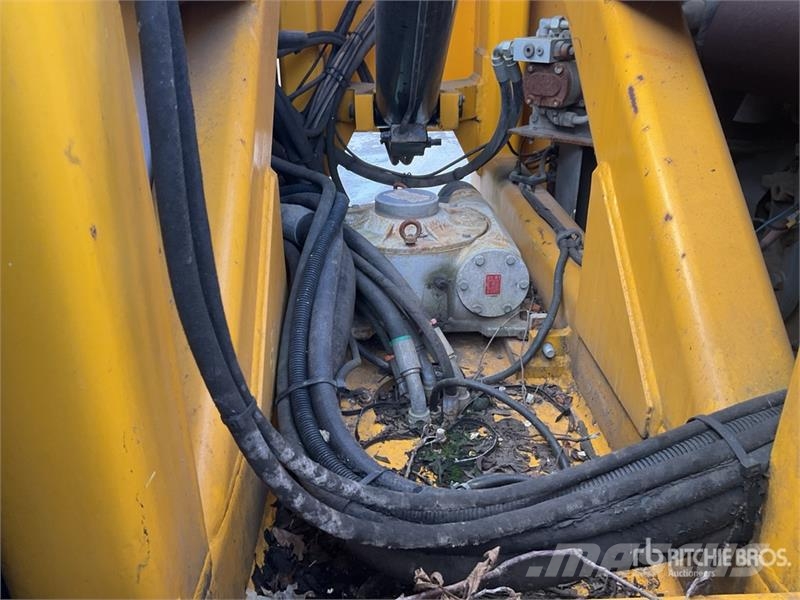 Haulotte HA260PX 4WD Diesel Articulating Boom Lift Articulated boom lifts