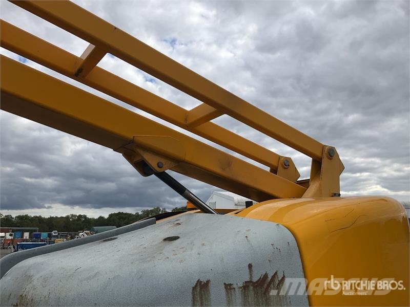 Haulotte HA260PX 4WD Diesel Articulating Boom Lift Gelenkteleskoparbeitsbühnen