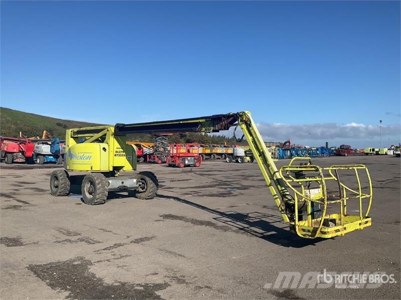 Haulotte HA260PX 4WD Diesel 4X4 Articulating Boom Lift Bomlifte med knækarm