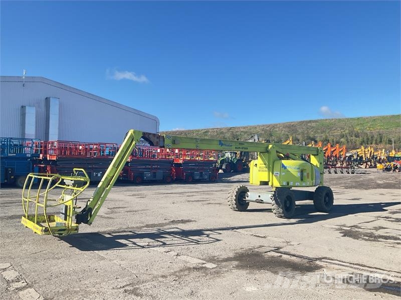 Haulotte HA260PX 4WD Diesel 4X4 Articulating Boom Lift Bomlifte med knækarm