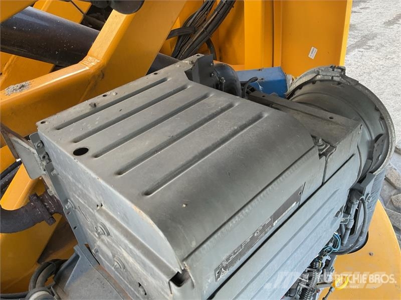 Haulotte HA260PX 4WD Diesel Articulating Boom Lift Knikarmhoogwerkers