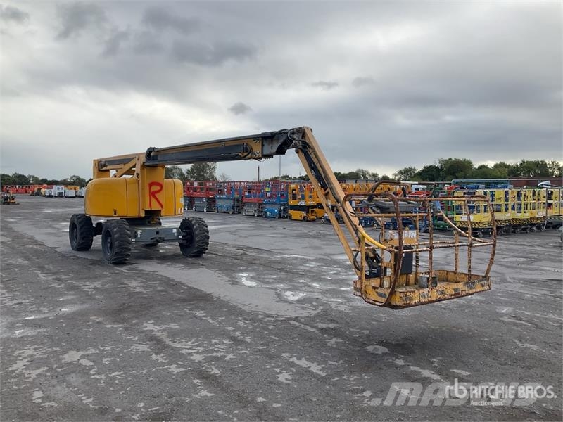 Haulotte HA260PX 4WD Diesel Articulating Boom Lift Articulated boom lifts