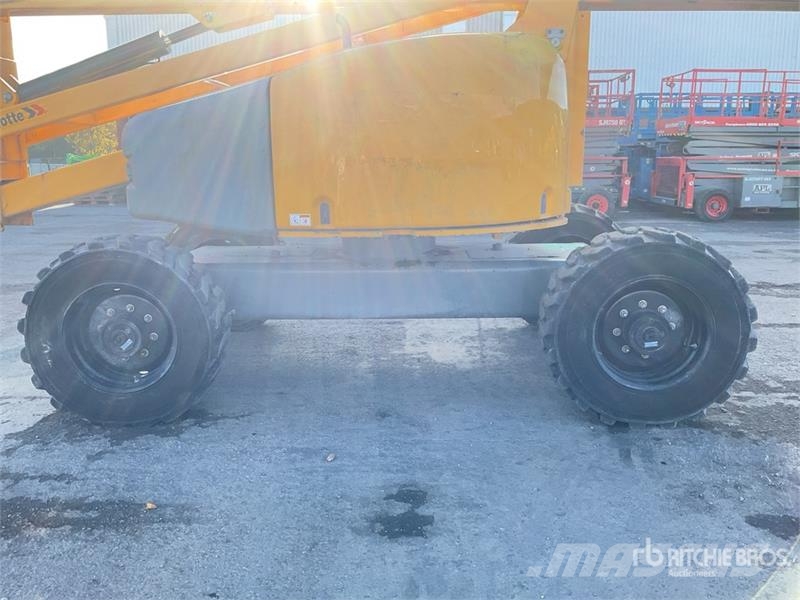 Haulotte HA260PX 4WD Diesel Articulating Boom Lift Knikarmhoogwerkers