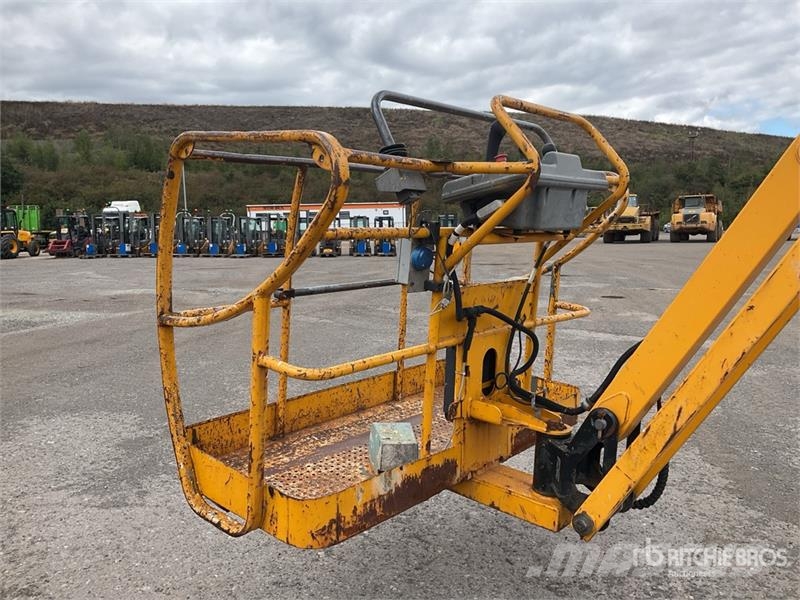 Haulotte HA260PX 4WD Diesel Articulating Boom Lift Gelenkteleskoparbeitsbühnen