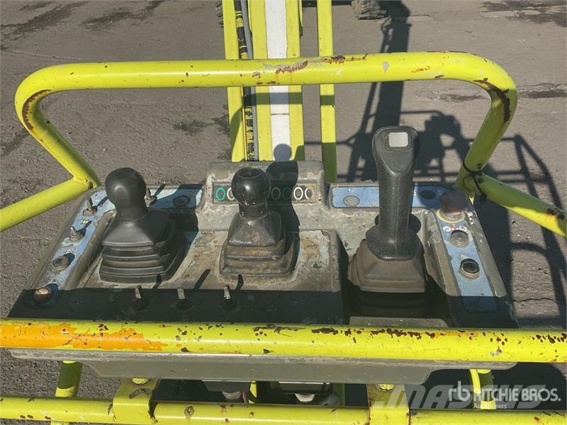 Haulotte HA260PX 4WD Diesel 4X4 Articulating Boom Lift Bomlifte med knækarm