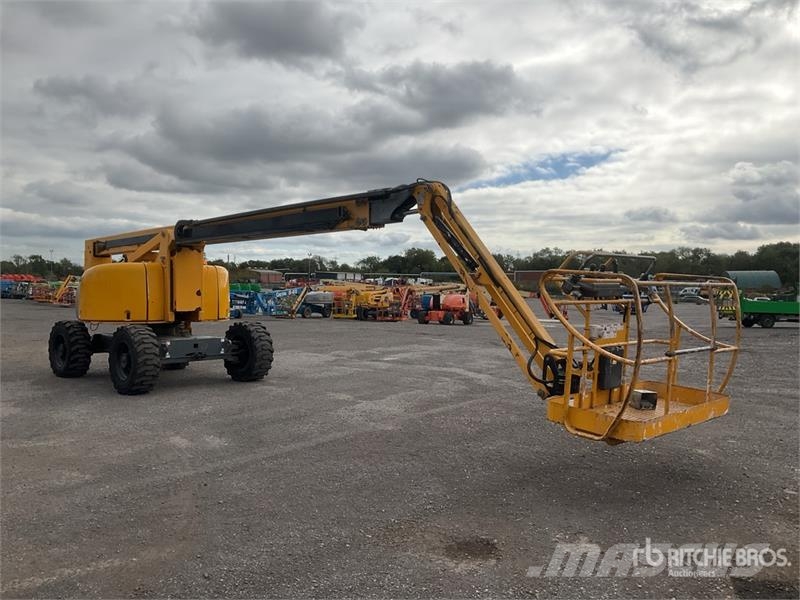 Haulotte HA260PX 4WD Diesel Articulating Boom Lift Articulated boom lifts