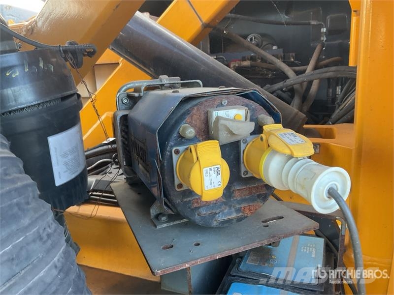 Haulotte HA260PX 4WD Diesel Articulating Boom Lift Knikarmhoogwerkers