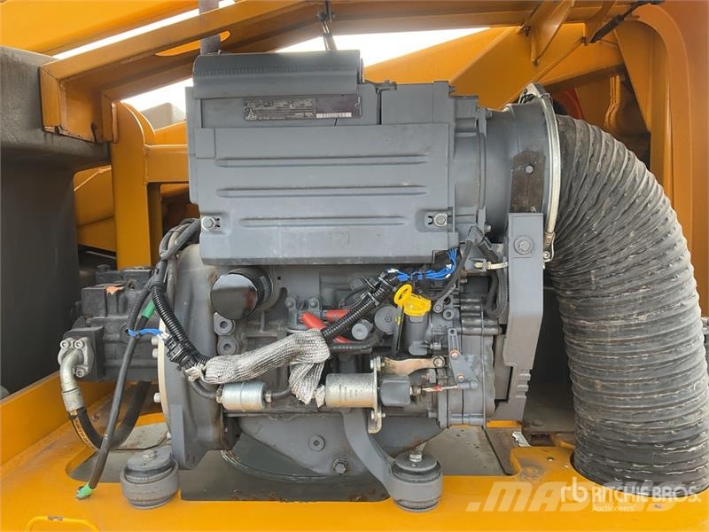 Haulotte HA260PX 4WD Diesel Articulating Boom Lift Articulated boom lifts