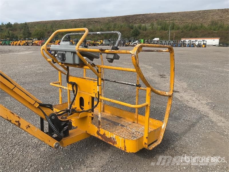Haulotte HA260PX 4WD Diesel Articulating Boom Lift Articulated boom lifts