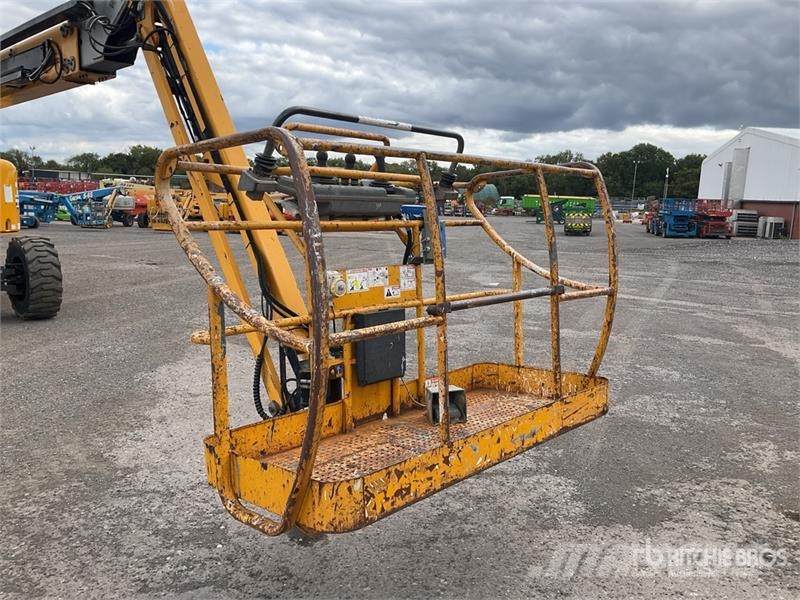 Haulotte HA260PX 4WD Diesel Articulating Boom Lift Gelenkteleskoparbeitsbühnen