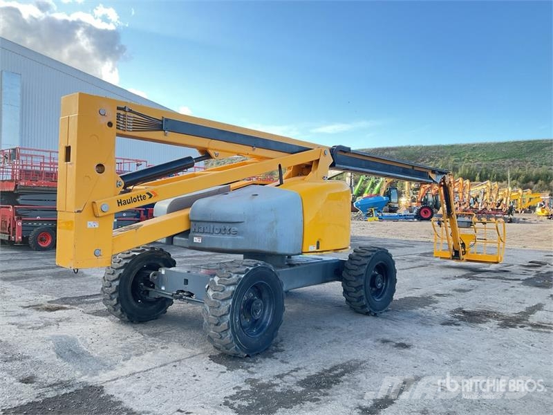 Haulotte HA260PX 4WD Diesel Articulating Boom Lift Knikarmhoogwerkers