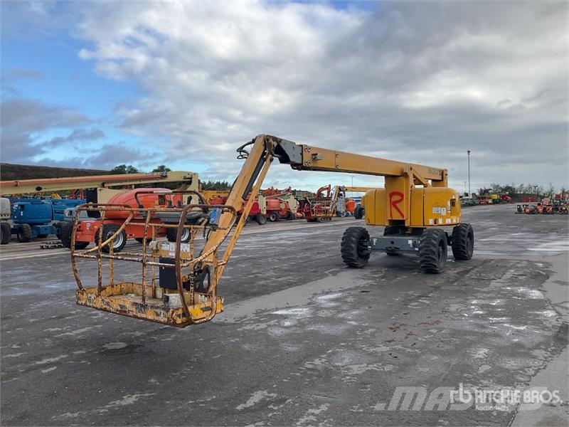 Haulotte HA260PX 4WD Diesel Articulating Boom Lift Articulated boom lifts