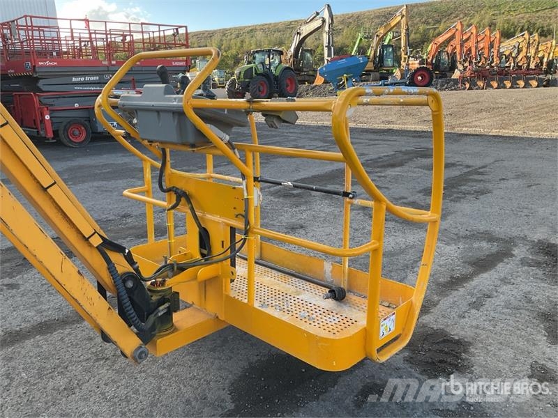 Haulotte HA260PX 4WD Diesel Articulating Boom Lift Knikarmhoogwerkers