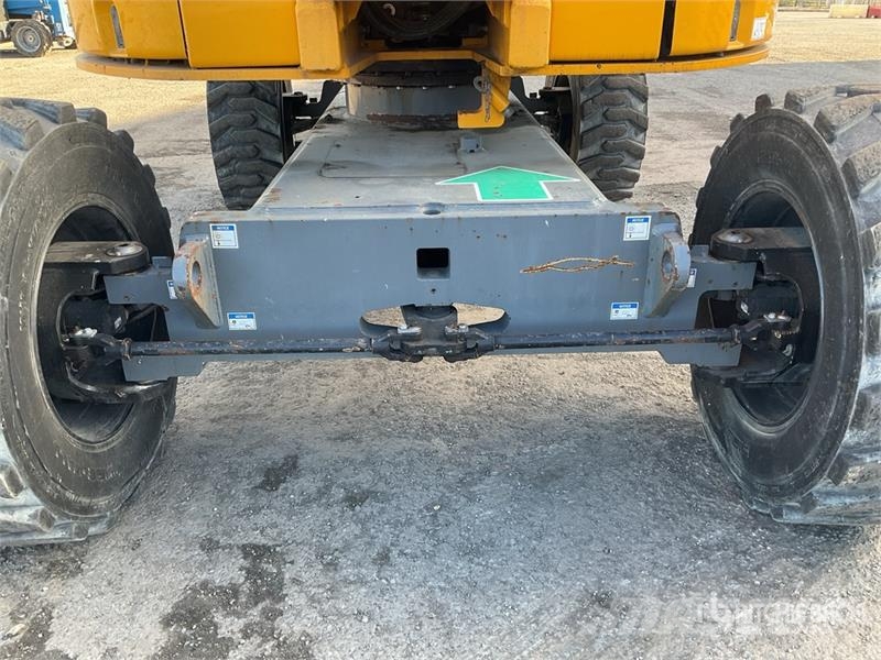Haulotte HA260PX 4WD Diesel Articulating Boom Lift Knikarmhoogwerkers