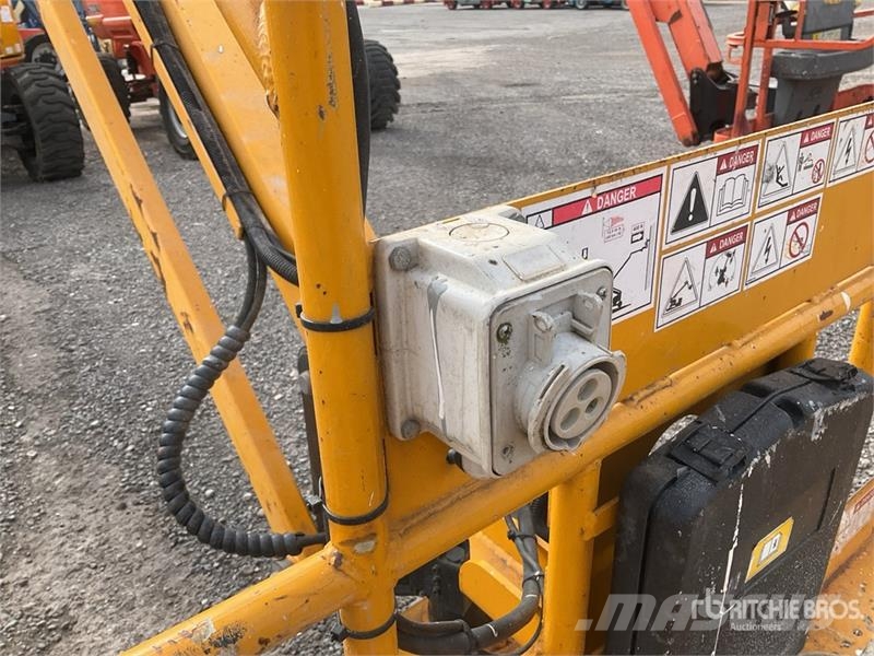 Haulotte HA260PX 4WD Diesel Articulating Boom Lift Articulated boom lifts